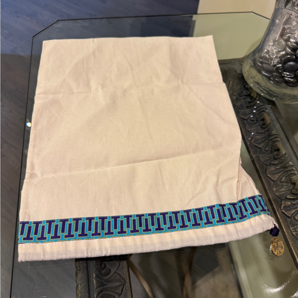 Tory Burch, Beige Cloth Shoe Storage Bag with Blue and Green Pattern charm